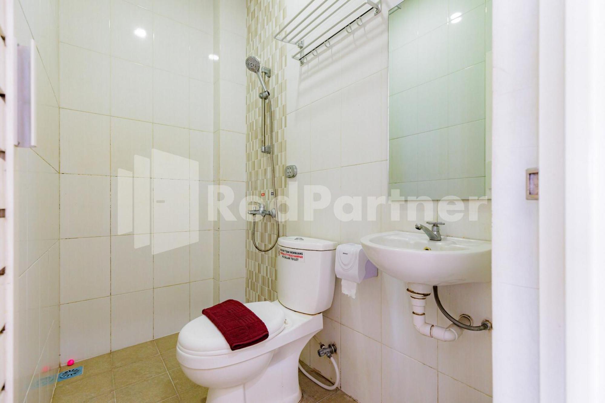 De Malang Sweet Homestay Syariah Mitra Reddoorz Dış mekan fotoğraf